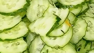 Corte de pepino en rodajas onduladas